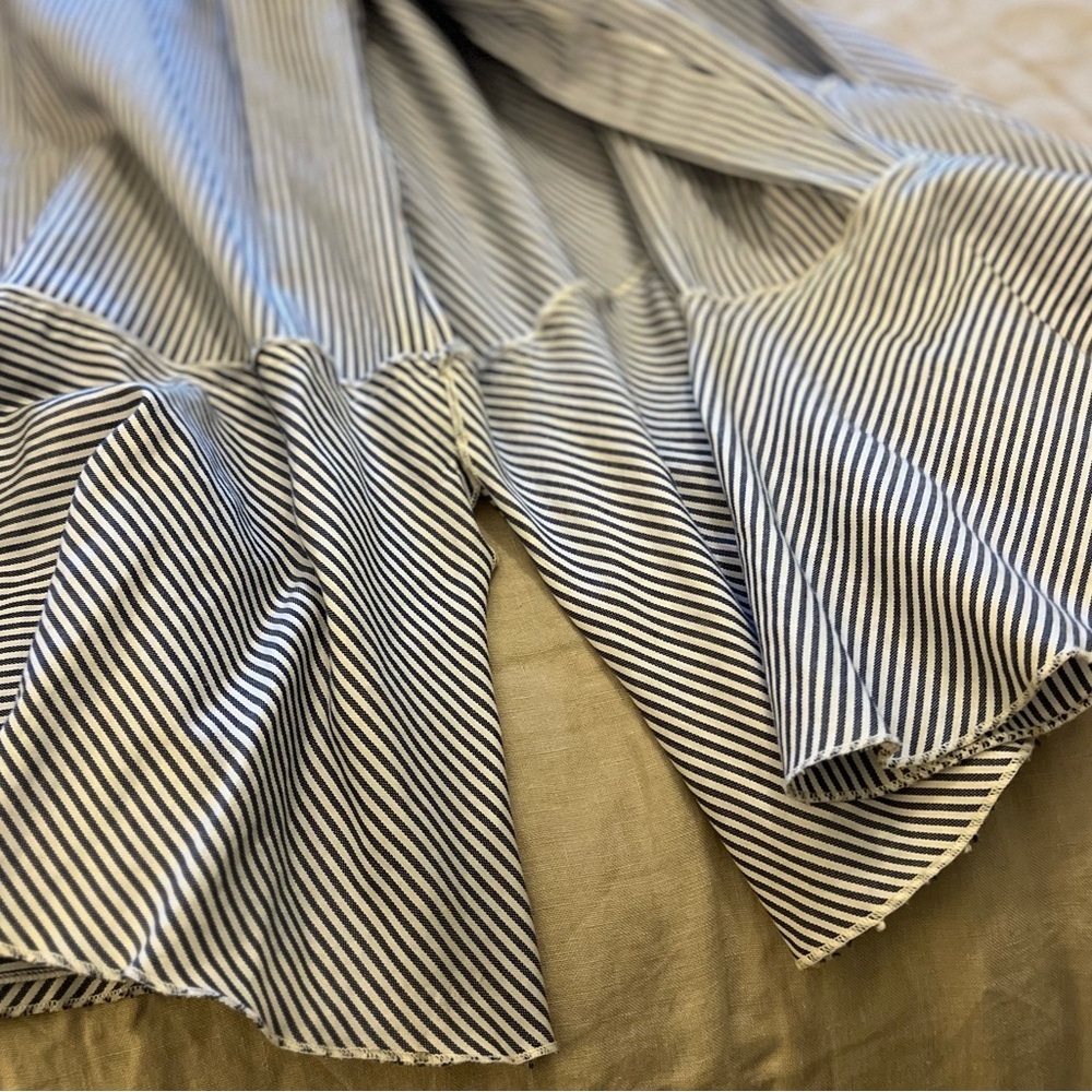3/$19 Philosophy Blue pinstripe ruffle tunic blouse top - Picture 13 of 16